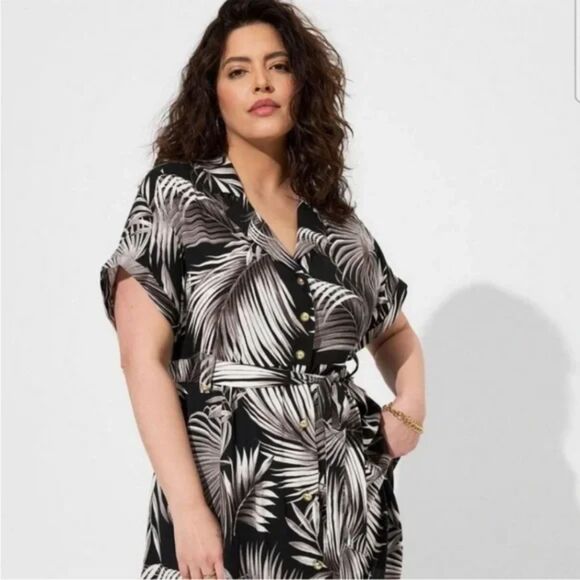 torrid Dresses & Skirts - Torrid | Palm Leaf Print Slub Button Front Mini Tunic Dress 2X Vacation Bohemian